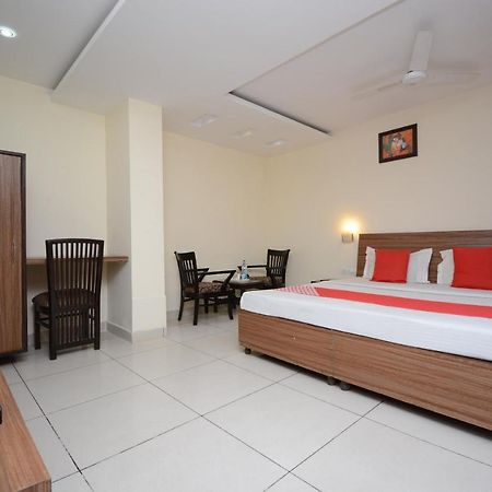 Oyo 5478 Skippers Inn Ludhiana Exteriör bild