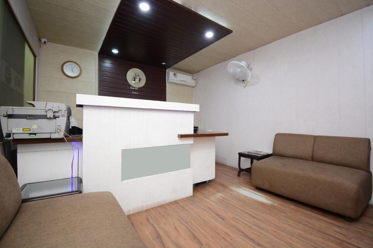 Oyo 5478 Skippers Inn Ludhiana Exteriör bild